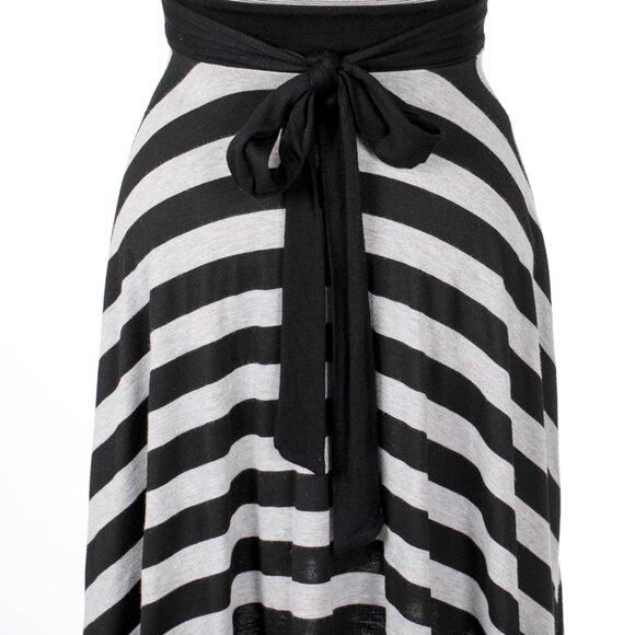 Black and White Dress - Picture 3 of 4